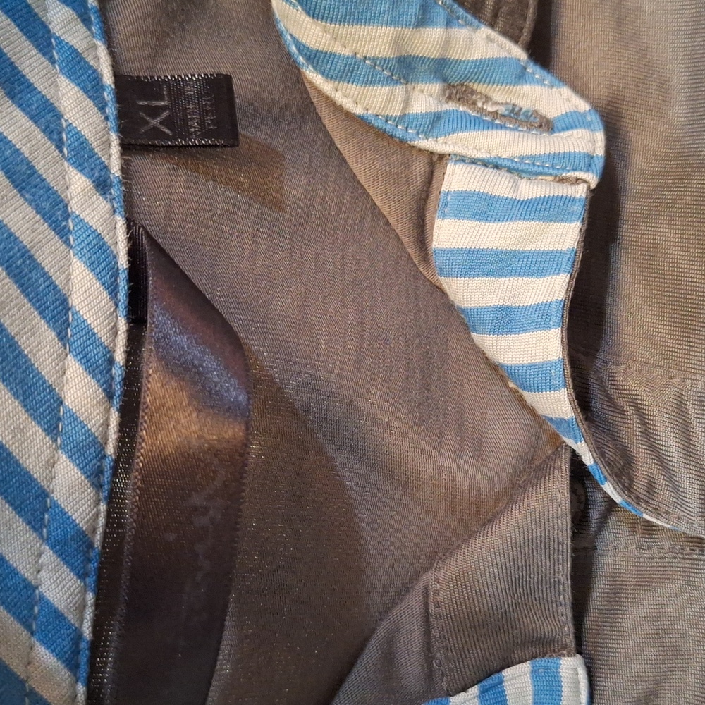 Travis Mathew Performance Dark Gray Golf Shortsleeve Shirt Logo Stripe Accent XL - Picture 2 of 9